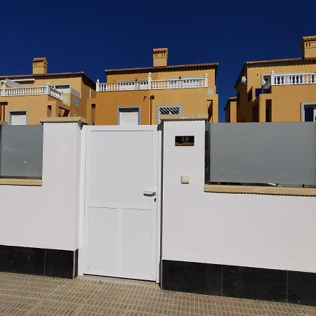 Villa La Zenia Boulevard 36 Плая Фламенка Екстериор снимка