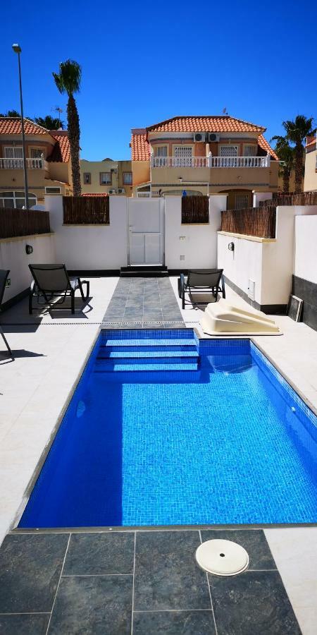 Villa La Zenia Boulevard 36 Плая Фламенка Екстериор снимка